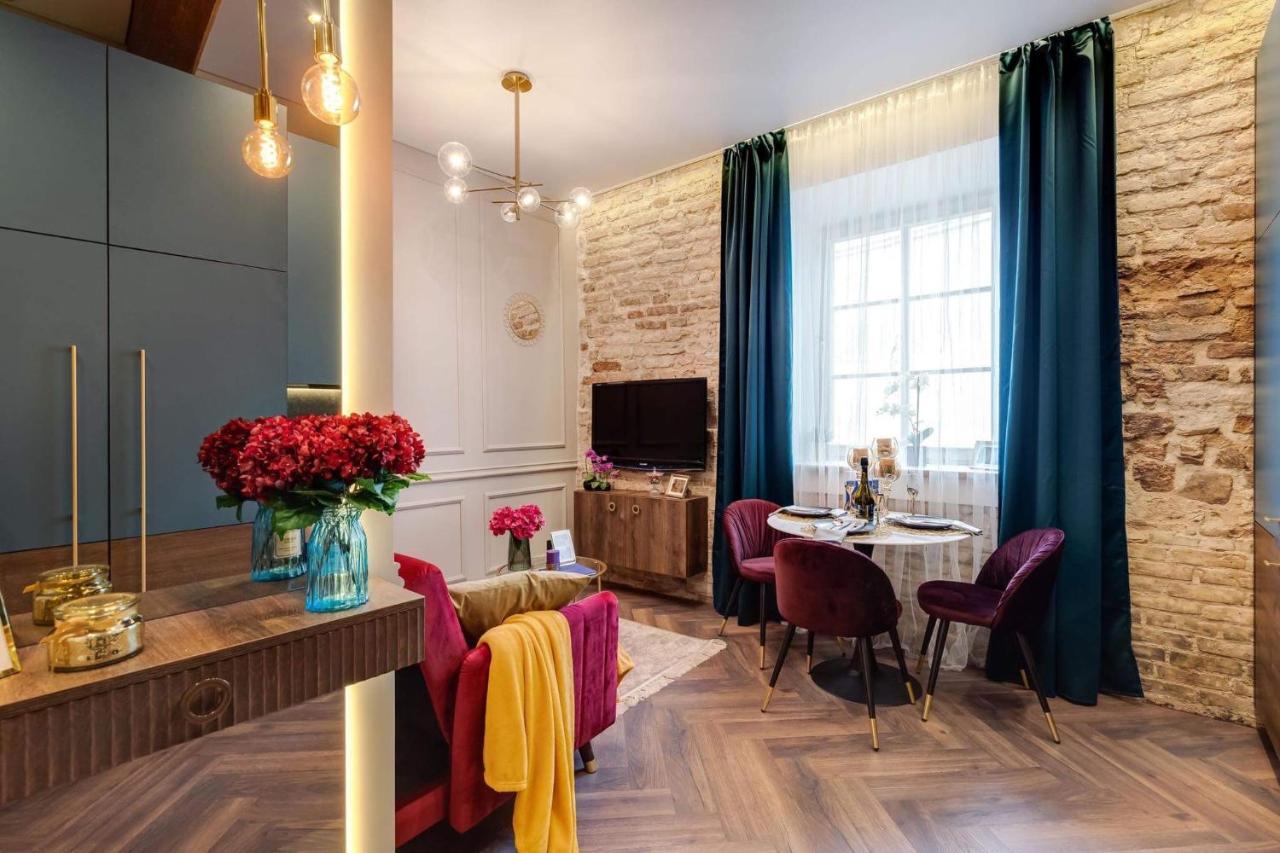 Charming Apt In Vilnius Old Town By Reside Baltic Apartment ภายนอก รูปภาพ